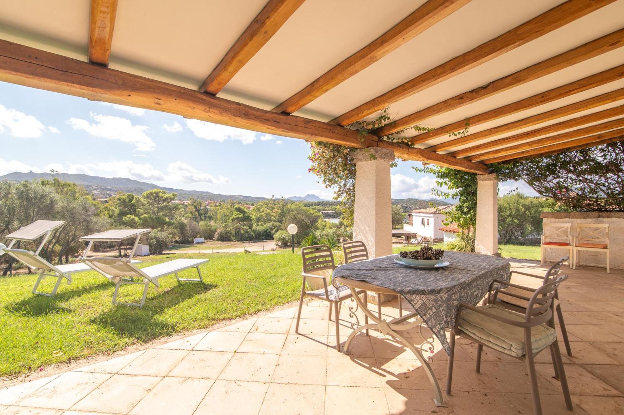 Susy House Villa Baja Sardinia Bagian luar foto