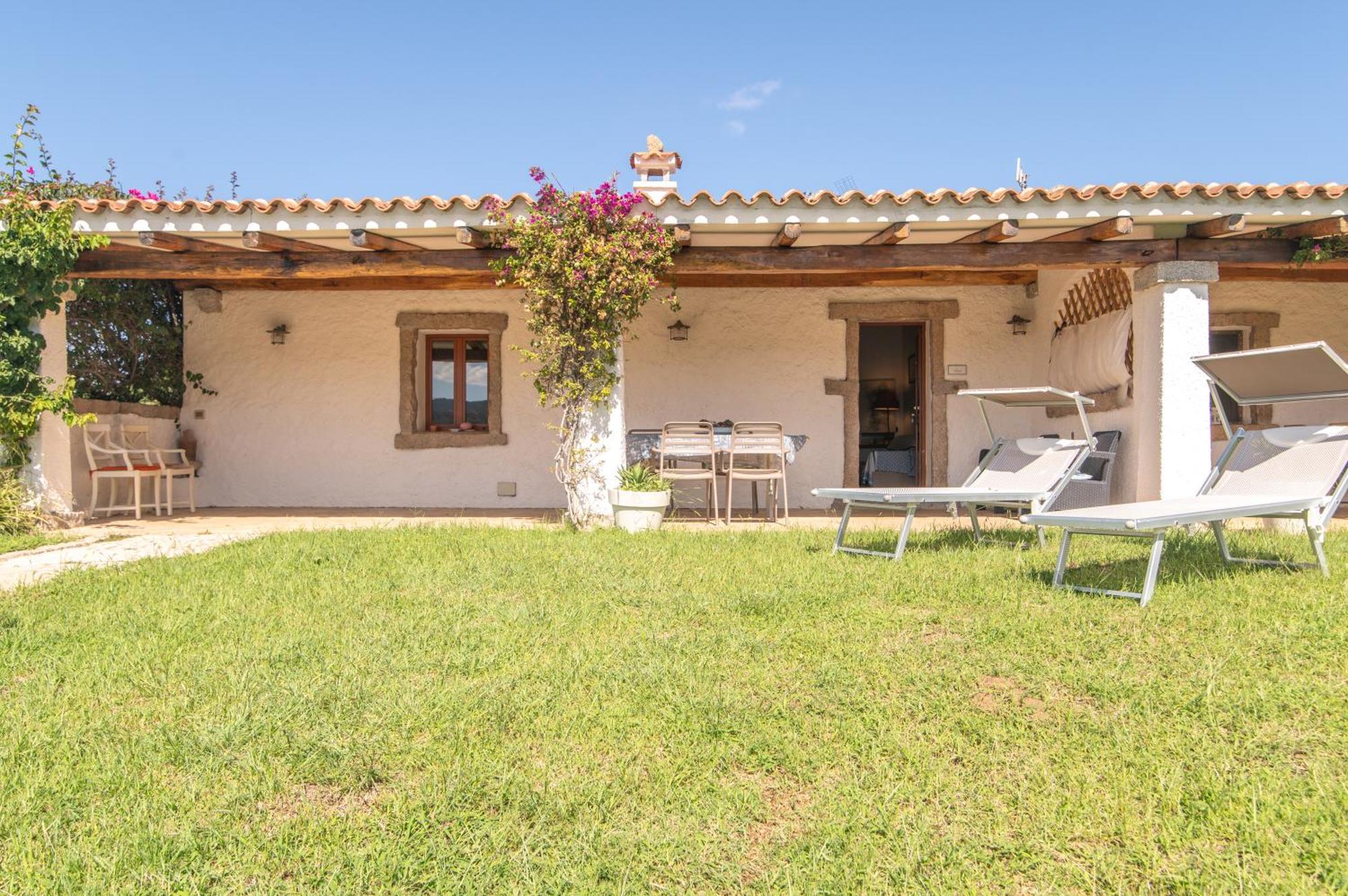 Susy House Villa Baja Sardinia Bagian luar foto